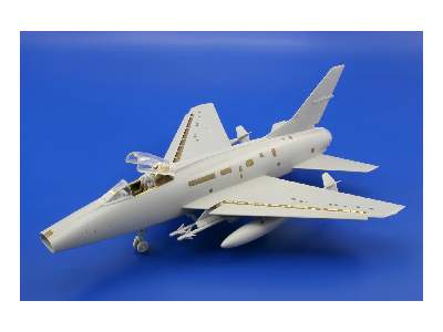 F-100C exterior 1/48 - Trumpeter - image 4