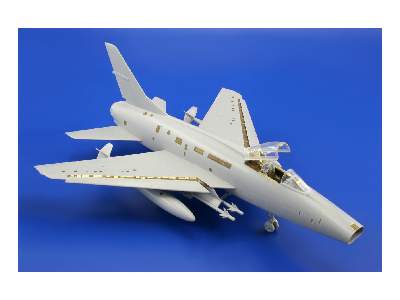 F-100C exterior 1/48 - Trumpeter - image 7