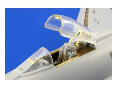 F-100C interior S. A. 1/48 - Trumpeter - image 5