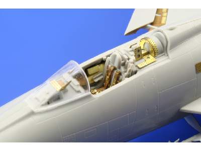 F-100C interior S. A. 1/72 - Trumpeter - image 2