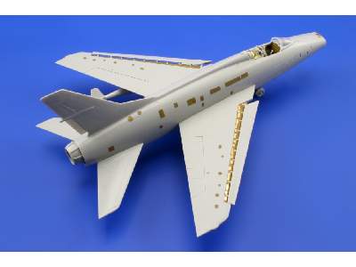 F-100C S. A. 1/72 - Trumpeter - image 4