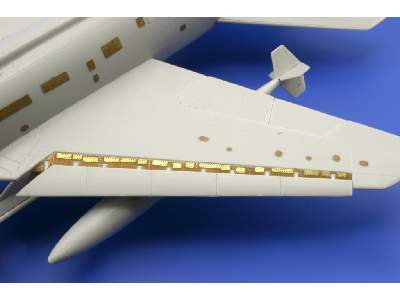 F-100C S. A. 1/72 - Trumpeter - image 9