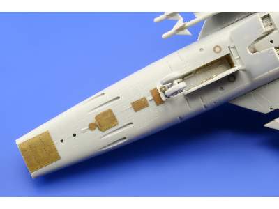 F-100C S. A. 1/72 - Trumpeter - image 12