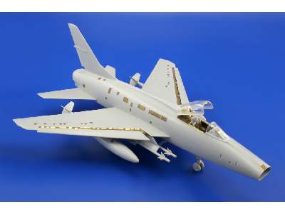 F-100D exterior 1/48 - Trumpeter - image 7