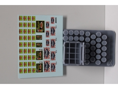 Wooden Boxes And Metaltinns - Kit Including Decalset - image 1
