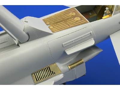 EF-2000 Typhoon Single Seater exterior 1/32 - Trumpeter - image 9