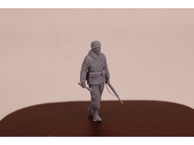 German Wwii Fallschirmjäger In Winterdress With Helmet And K98 Rifle - image 1