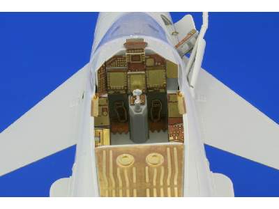 EF-2000 Typhoon Single Seater interior S. A. 1/32 - Trumpeter - image 3