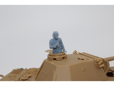 German Wwii Tank Commander With Binocular - image 1
