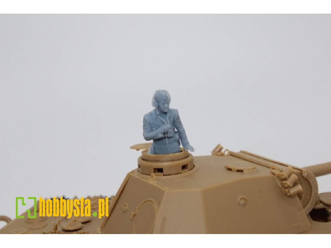 German Wwii Tank Commander With Binocular - image 1