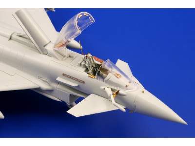 EF-2000 Typhoon Single Seater S. A. 1/72 - Revell - image 2