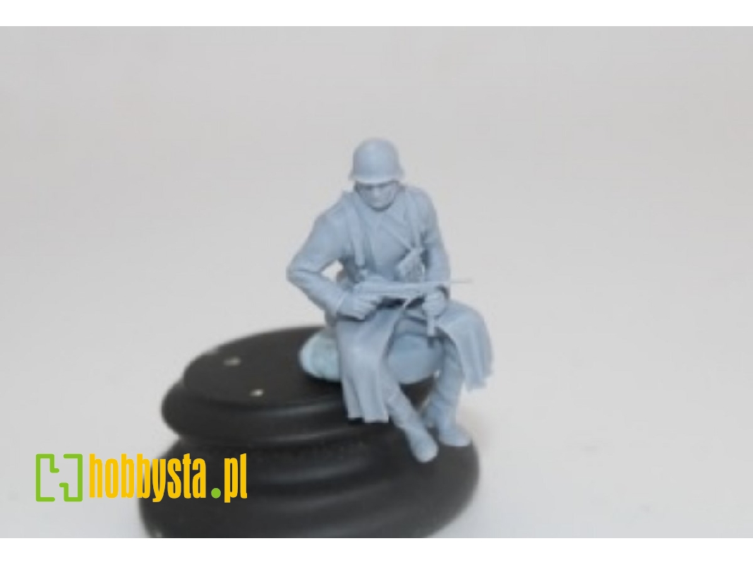 German Soldier Sitting With Mp40 - image 1