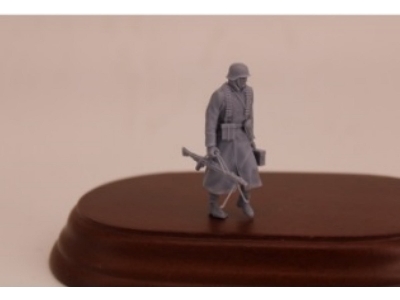 German Soldier Marching With Mg42 - image 1