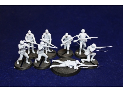 Japanese Wwii Soldiers Attacking - Set 1 (8 Figures) - image 1