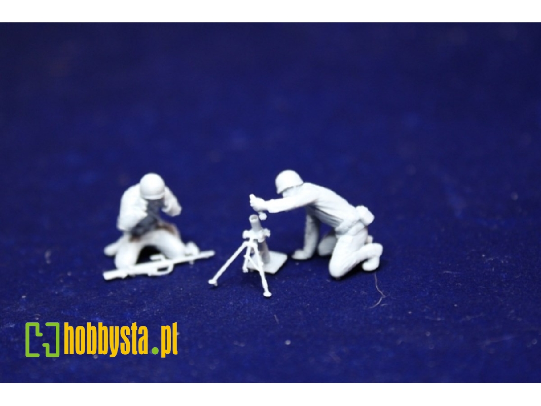 Us Wwii Mortar Crew (2 Figures And Mortar) - image 1