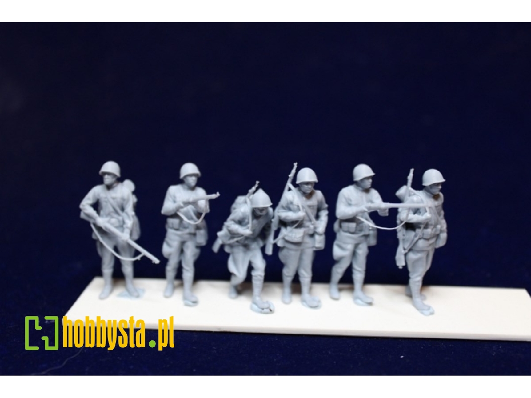 Soviet Wwii Infantry Soldiers Standing (6 Figures) - image 1