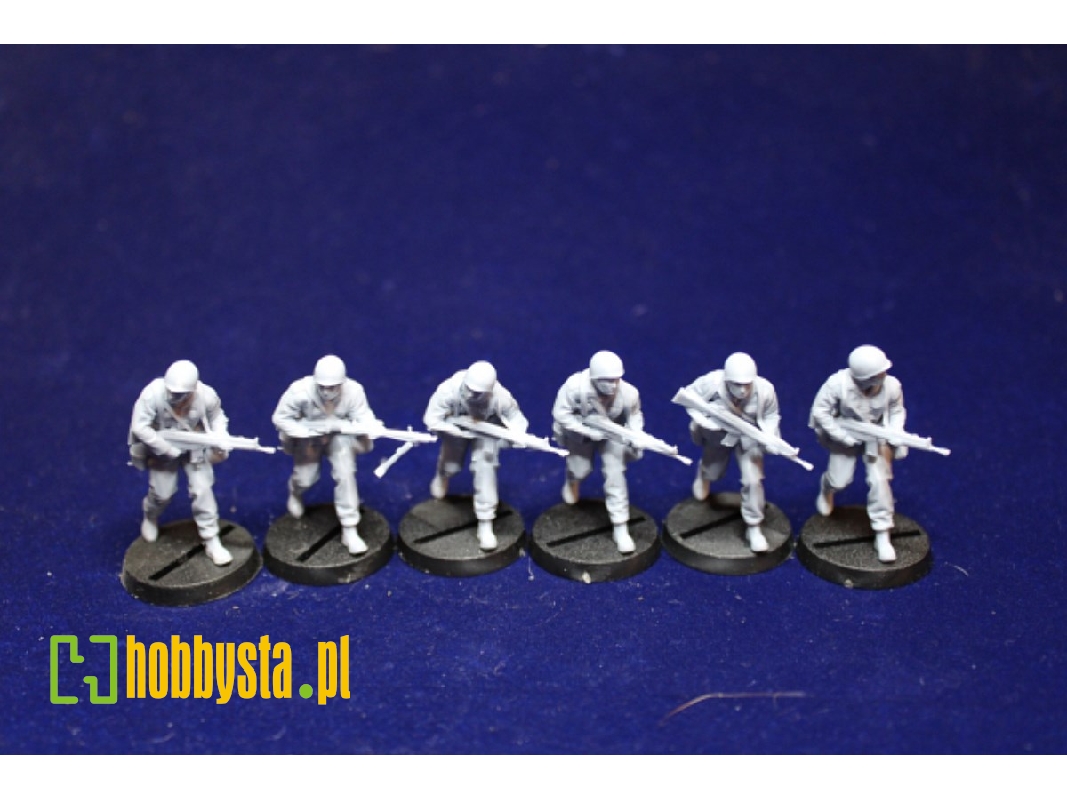 6 Early Bundeswehr Panzergrenadiers Attacking - image 1