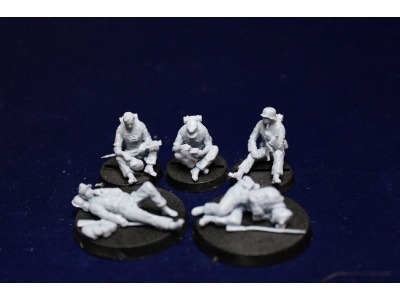 5 German Soldiers Resting - image 2