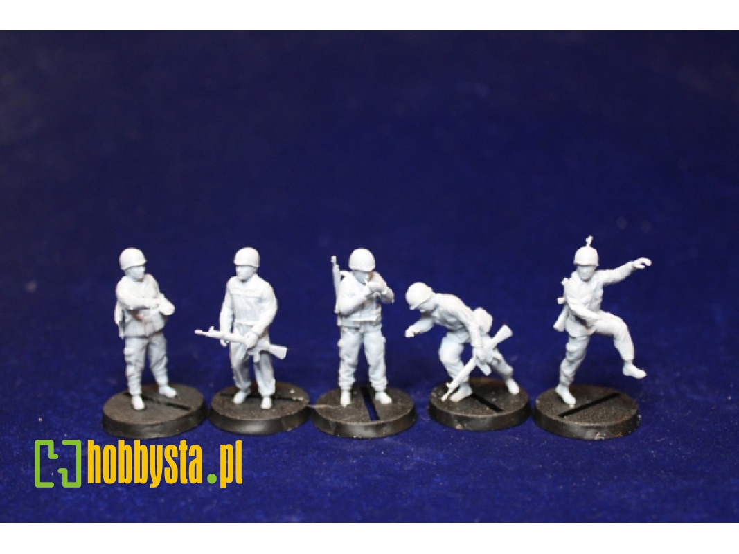 5 Early Bundeswehr Panzergrenadiers Leaving Vehicle - image 1