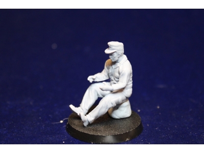 Early Bundeswehr Driver And Co Driver (4 Figures) - image 2