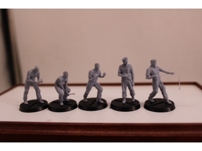 5 German Tank Mechanics - image 1