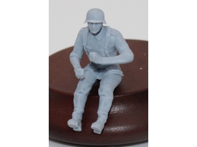 Luftwaffe Soldier Anti-aircraft Operator Of 2cm Flakvierling 38 Gunner - image 4