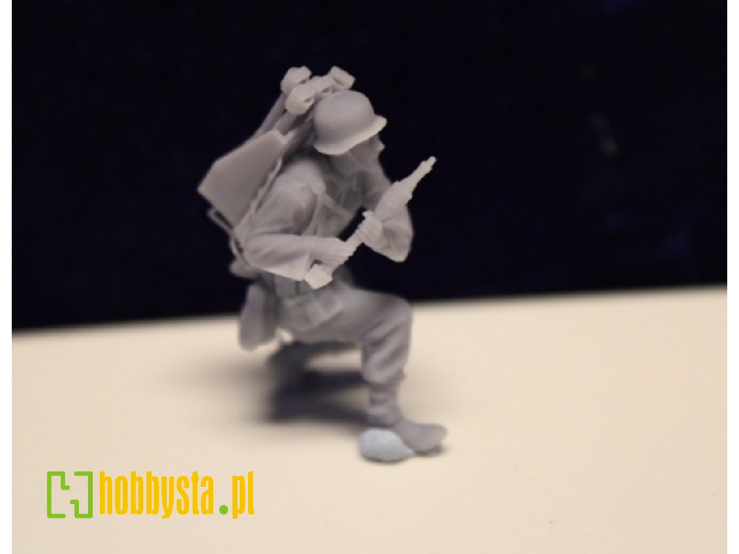 Wehrmacht Panzerjäger Running With Rifle And Grenade As Well As A Backpack - image 1
