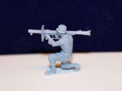 Wehrmacht Panzerjäger Kneeling Shoots Panzerschreck - image 1
