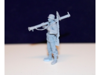 Wehrmacht Panzerjäger 10 Men Complete - image 10