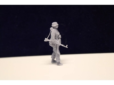 Waffen Ss Troops Marching (With Decals) - image 6