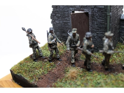 Waffen Ss Troops Marching (With Decals) - image 9