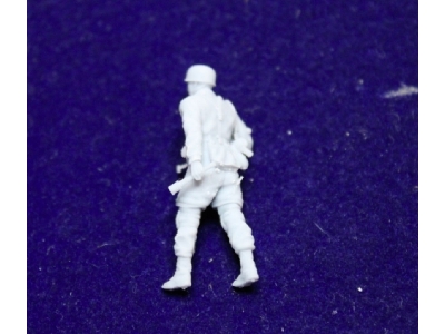 Paratroopers Crete With Mp 40 And Hand Grenade - image 2