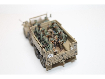 Africa Corps Soldiers Sitting (9 Figures) - image 11