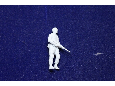 German Wwii Fallschirmjager With Dropcontainer (7 Figures) - image 2