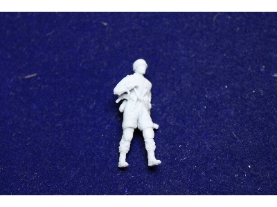 German Wwii Fallschirmjager With Dropcontainer (7 Figures) - image 3