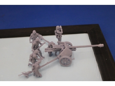 Crew For 7,5 Cm Pak 40 Anti Tank Gun - image 1