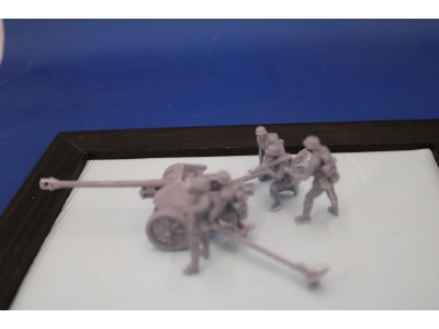 Crew For 7,5 Cm Pak 40 Anti Tank Gun - image 2