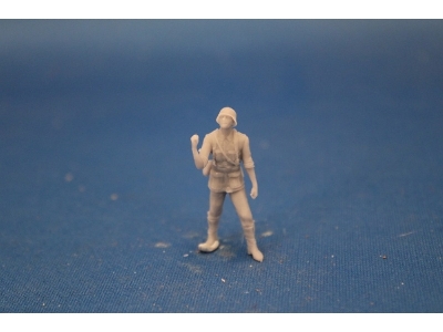 Crewmember For 8,8 Cm Pak 43 - Gunner - image 1