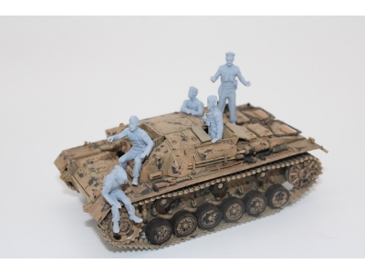 German Wwii Tank Commander With Glases - image 3