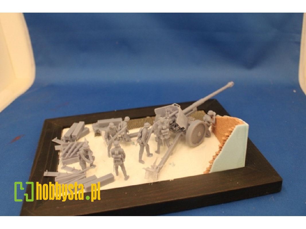 Complete Crew For 8,8 Cm Pak 43 (9 Soldiers) - image 1