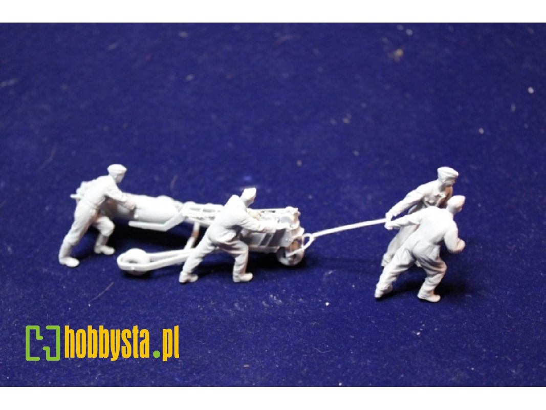Luftwaffe Mechanics And Bomb Truck With 500kg Bomb (4 Figures) - image 1