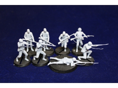 Japanese Infantry No. 2 Attacking (8 Figures) - image 2