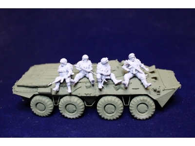 Ukrainian Soldiers Sitting On A Vehicle (4 Figures) - image 2