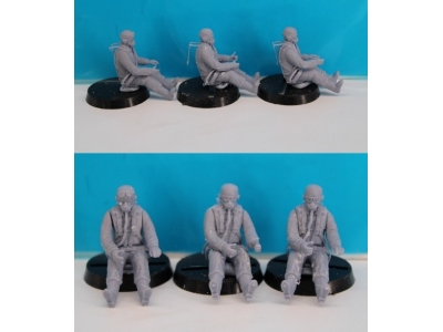 Us Pilots Sitting (3 Figures) - image 1