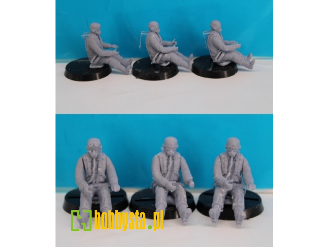 Us Pilots Sitting (3 Figures) - image 1