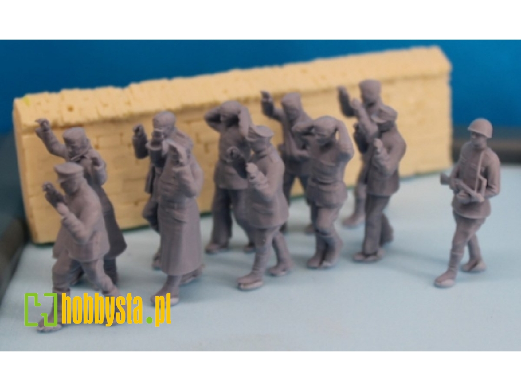 9 German Prisoners With Russian Guard - image 1