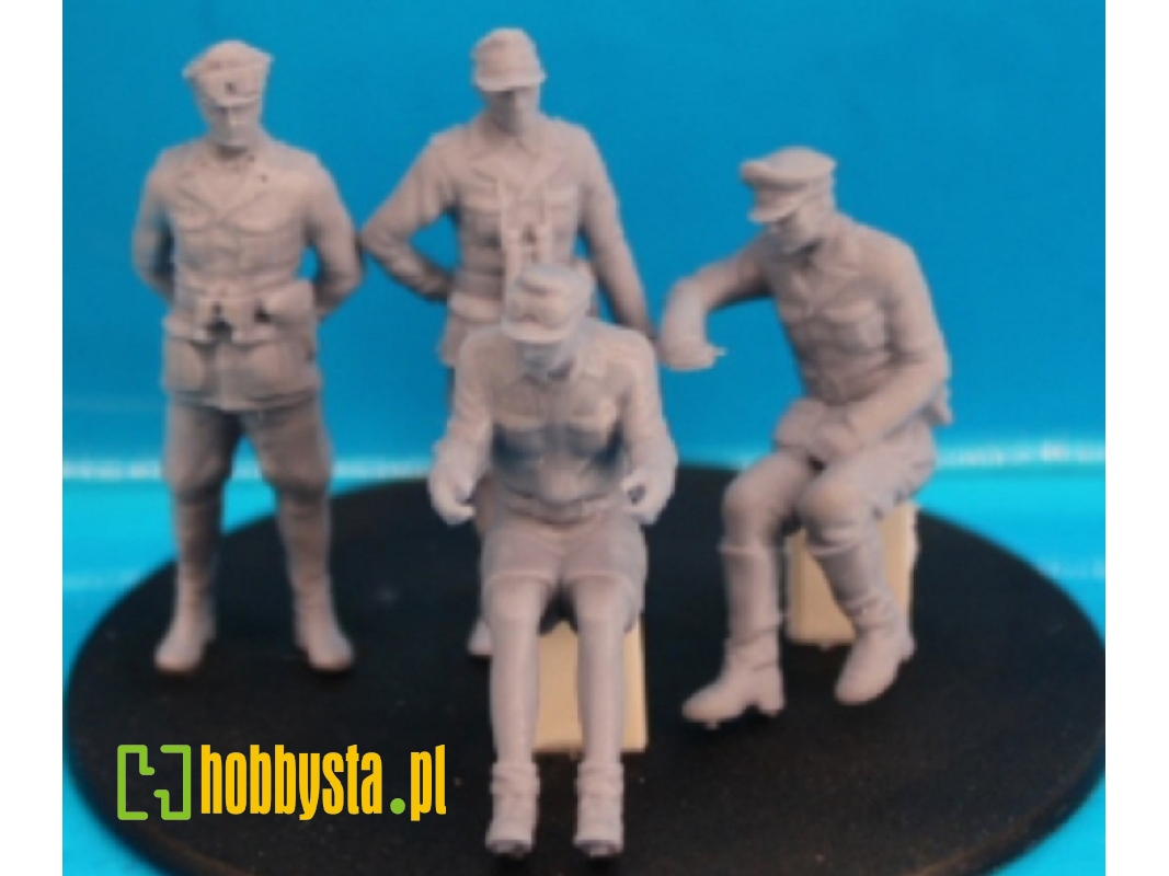 Rommel And Staff For Horch Staff Car - image 1