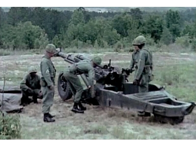 Us Army 105 Mm Howitzer M102 (Vietnam War) - image 1