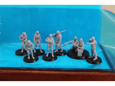 8 German Sturmpioniere (Russia 1941) - image 1