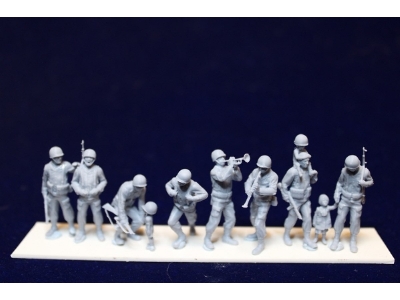 Us Soldiers Celebrating With Children (11 Figures) - image 1